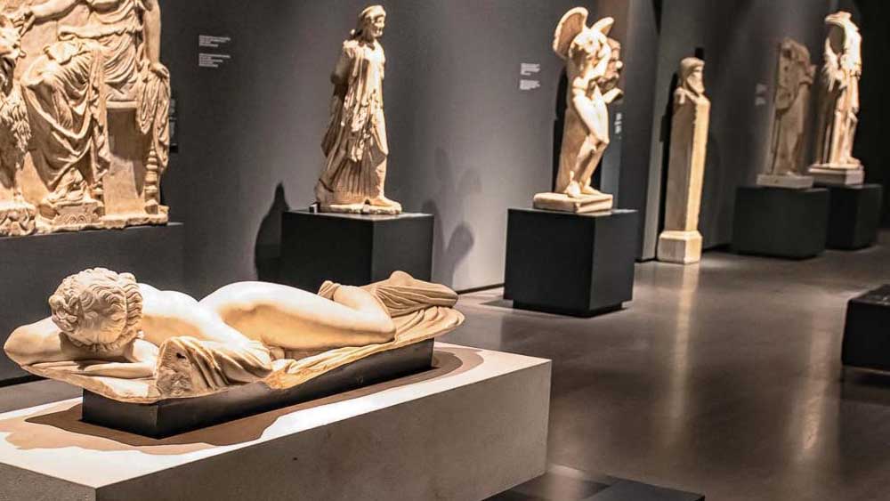 Bonus cultura e merito, aperte le domande per ottenere fino a 1000 euro